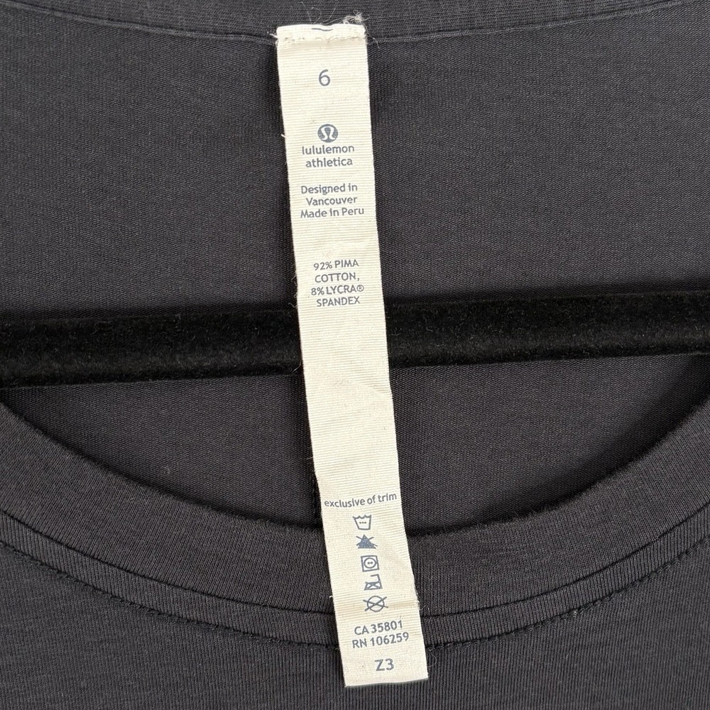 Lululemon Black Short Sleeve T-Shirt Size 6 Top Logo Pima Cotton Spandex DEFECTS - Picture 4 of 11